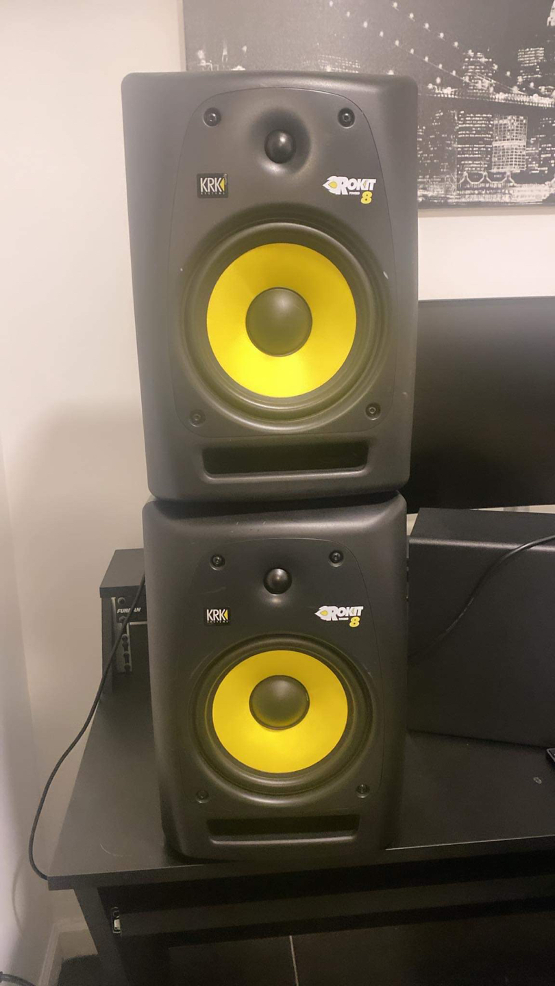 Rokit 8 speakers