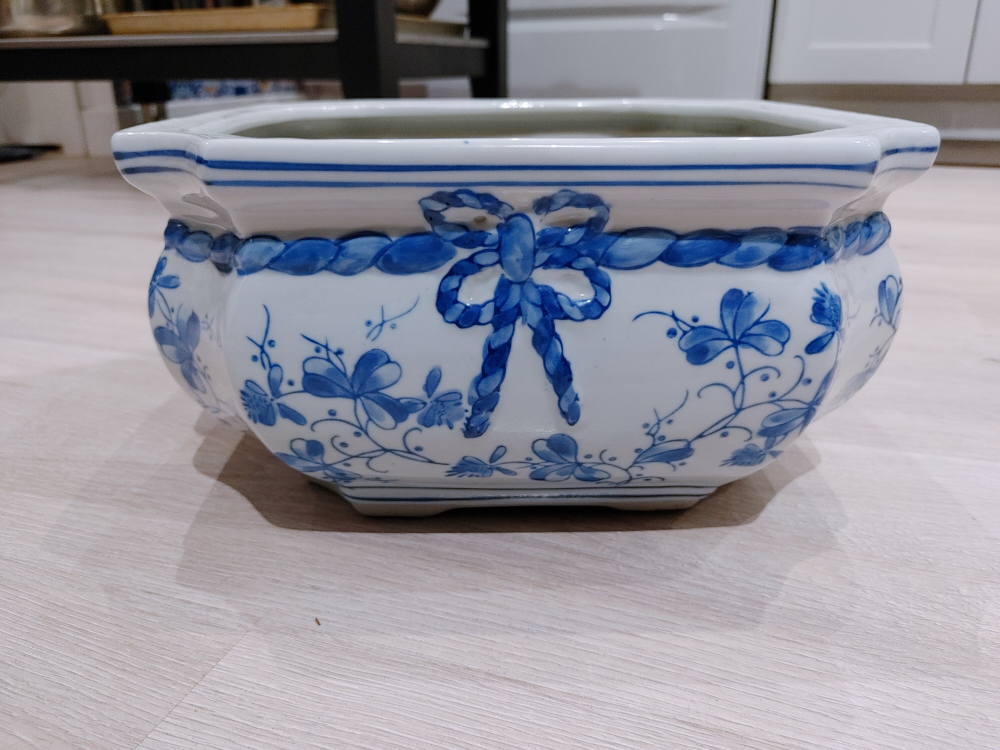 Square Planter thumbnail