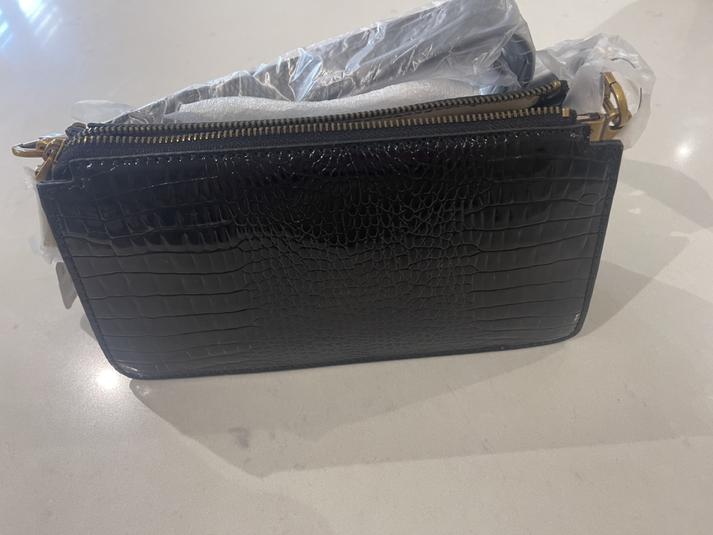 GUESS - photo 2