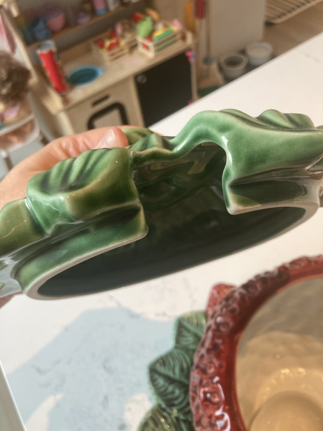 R. Bordallo Pinheiro Vintage Strawberry Tureen image indicator(3)