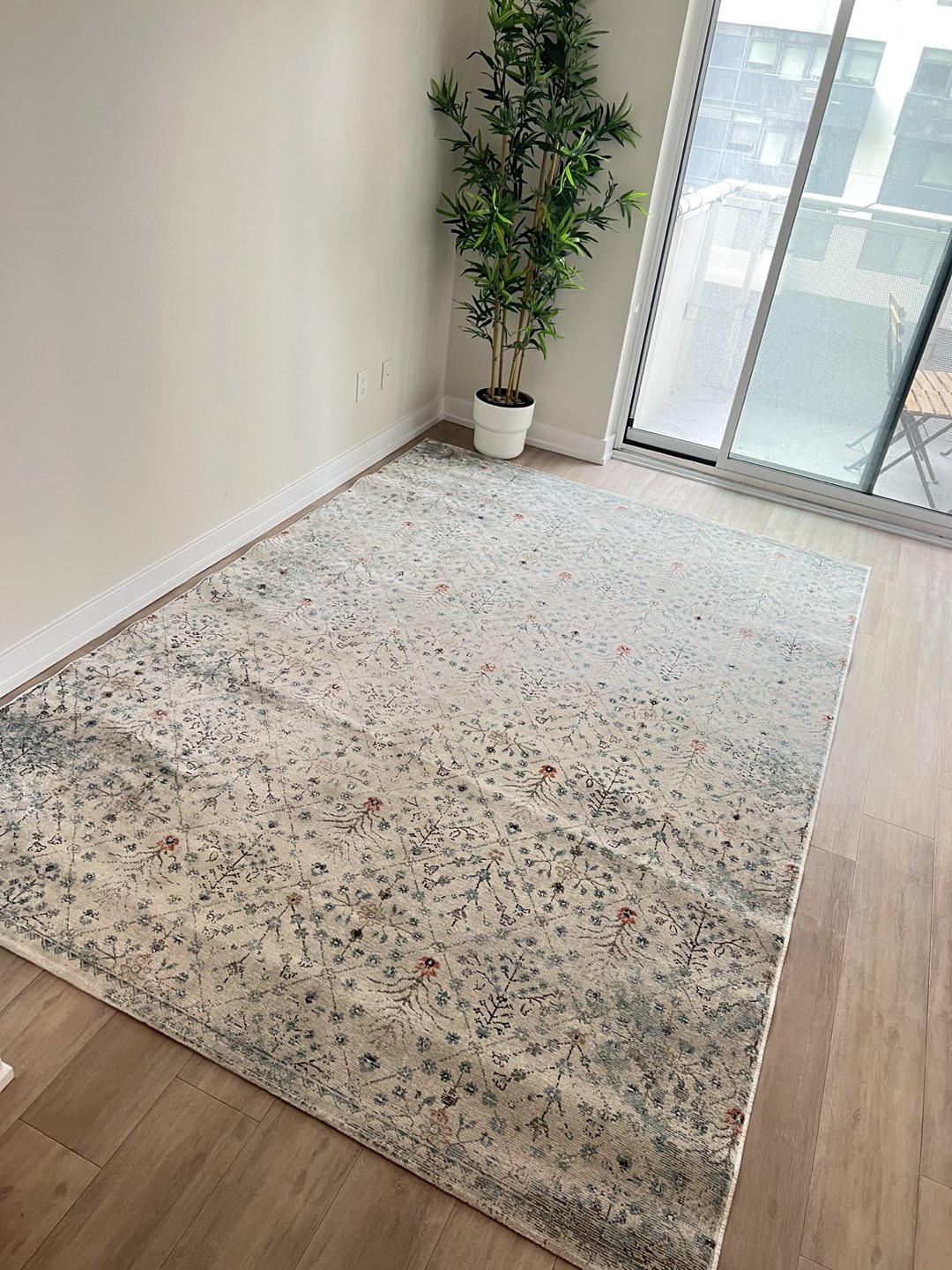 MOVING SALE! IKEA Rug (size 200x300cm) thumbnail