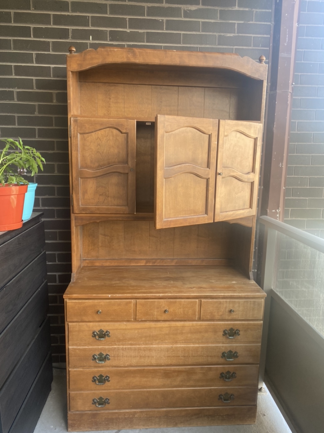 Book shelf with study table image indicator(2)