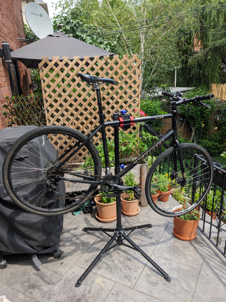 Kona Dew Plus Hybrid bike thumbnail