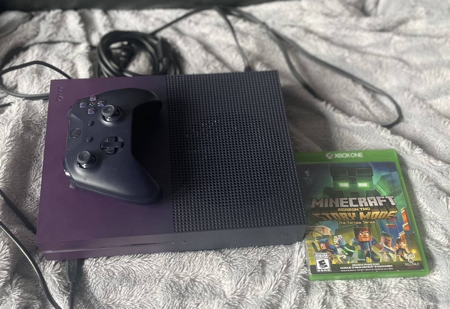 XBox One S Fortnite Edition with game and controller thumbnail