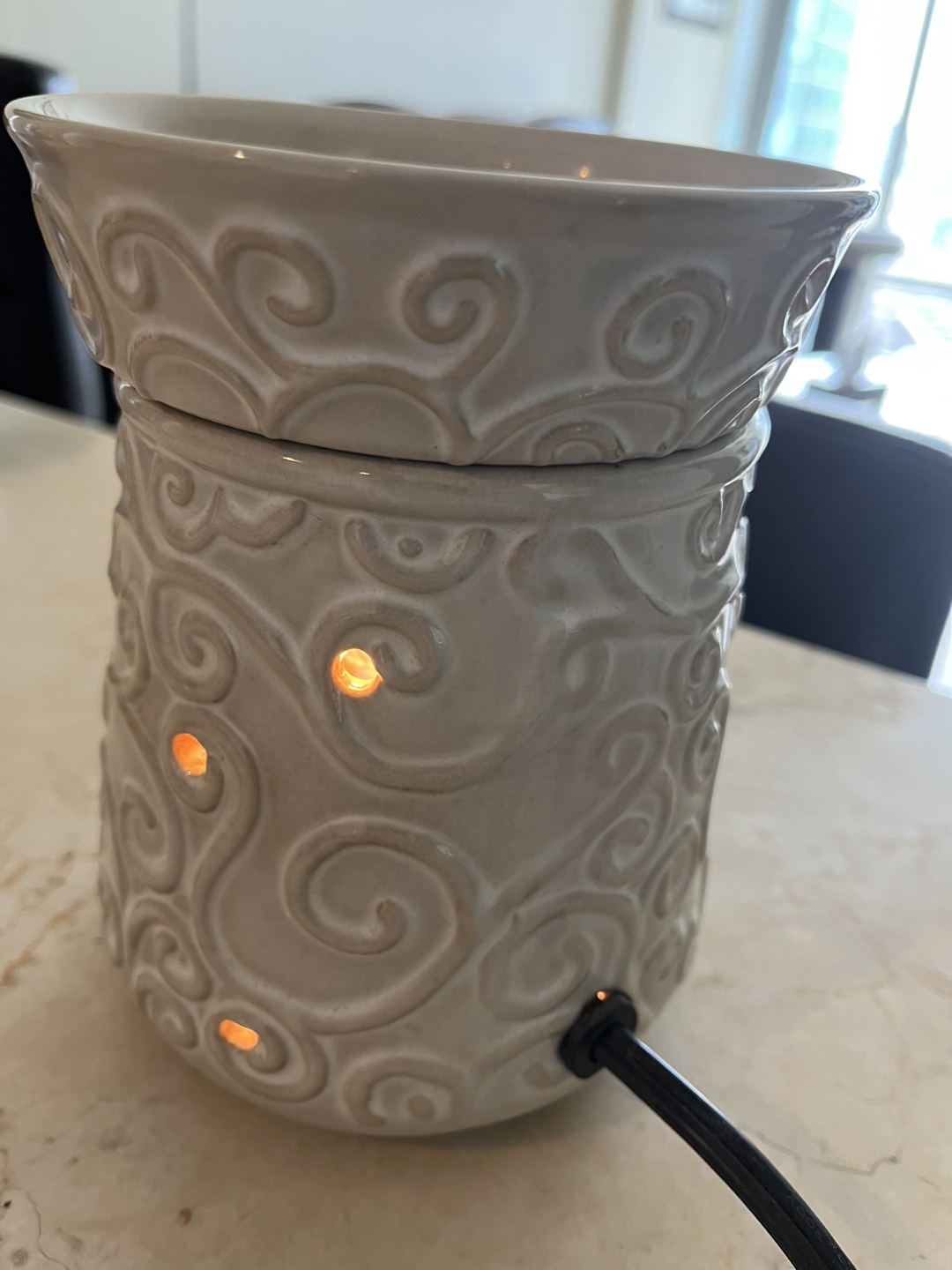 Wax melter with 4 glade wax melts 💰 thumbnail