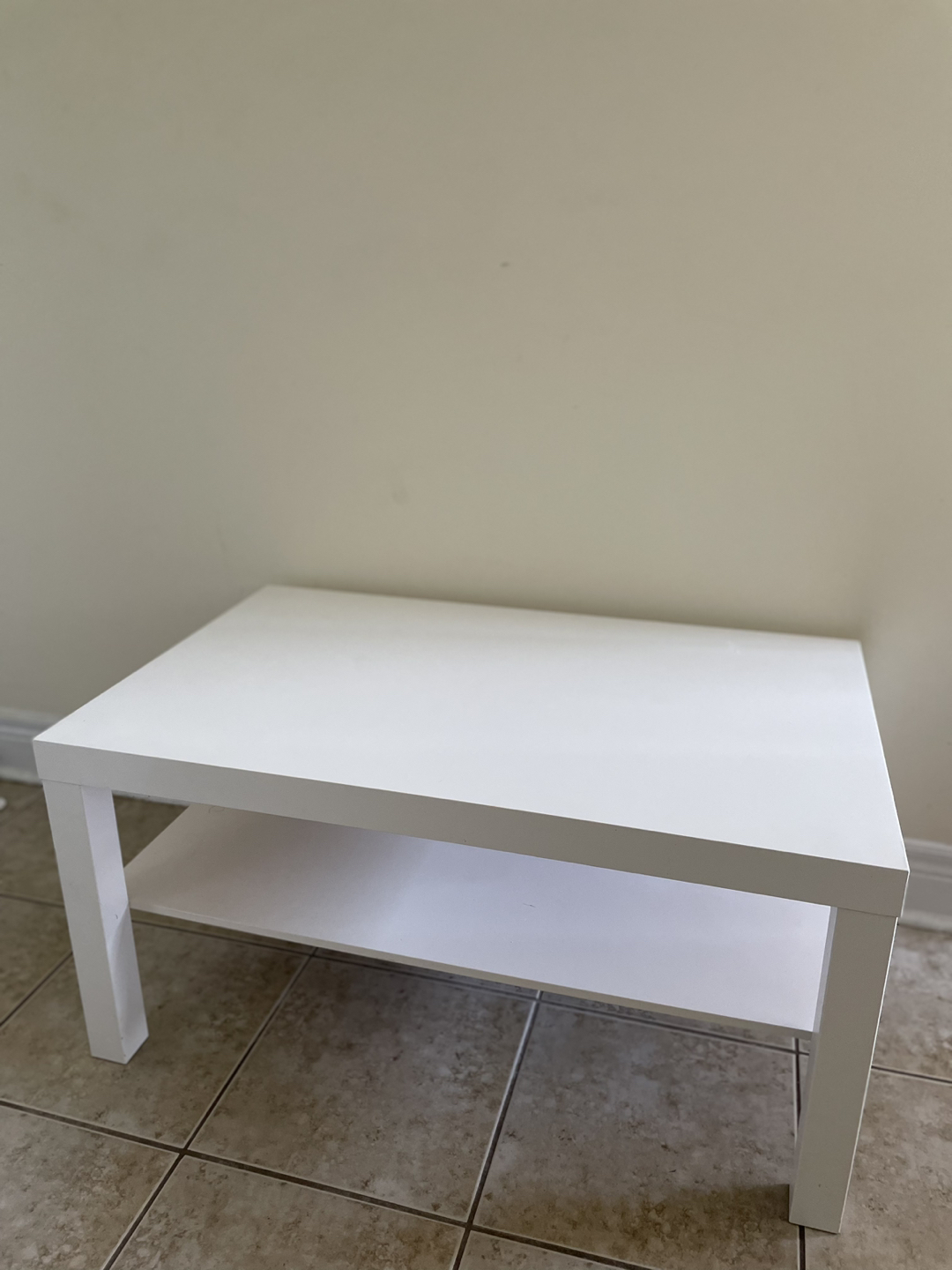 Coffee table, white
