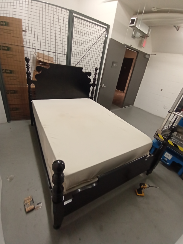 wood queen bed box and mattress included  - photo 3