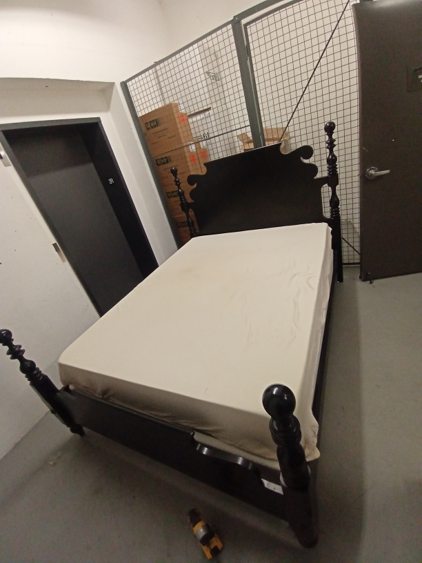 wood queen bed box and mattress included  - photo 4