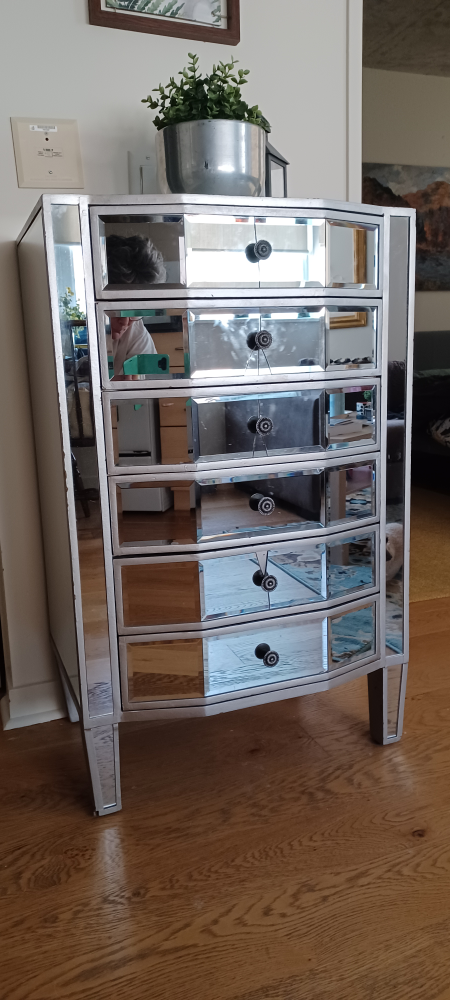 Mirror dresser 