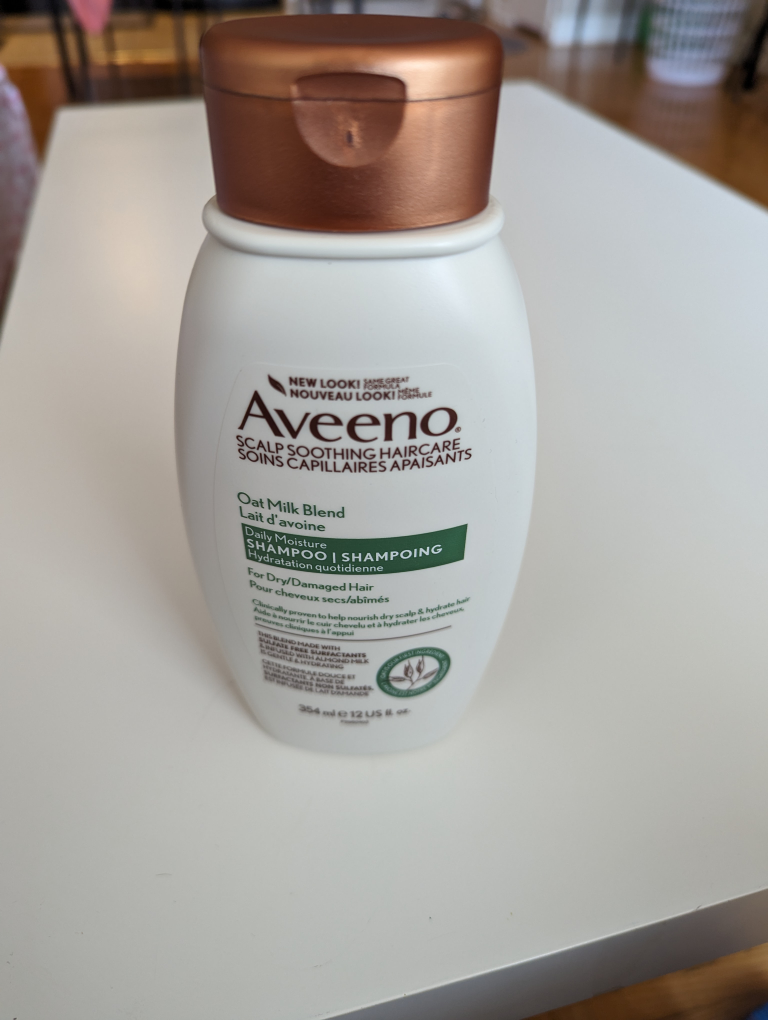 Aveeno Daily Moisture Shampoo 💰 thumbnail