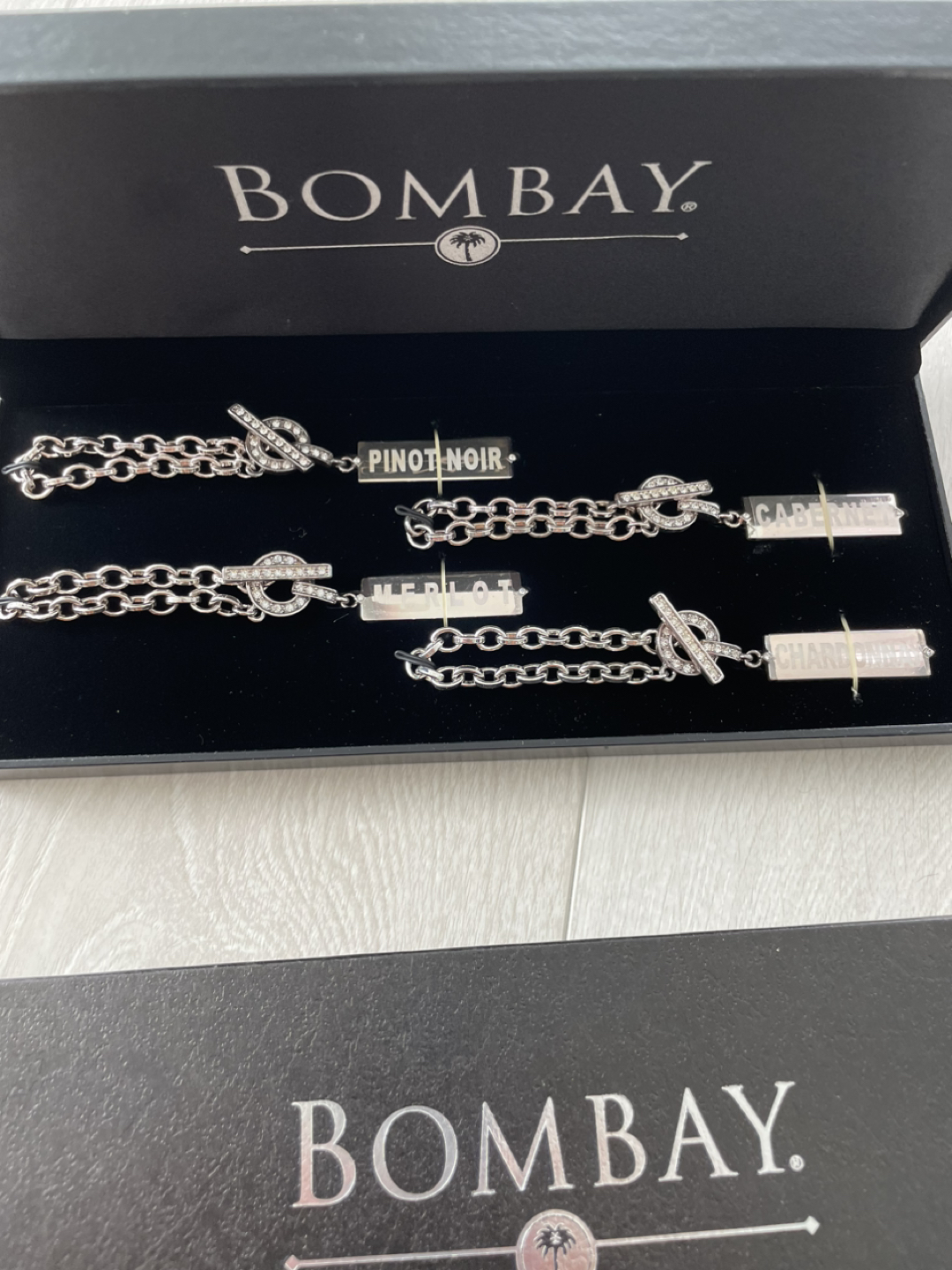 wine bottle decorations image indicator(2)