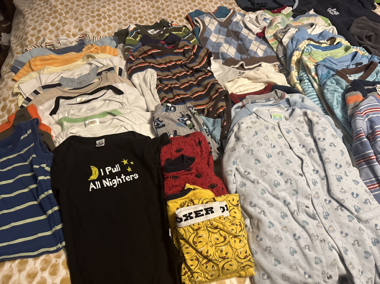 Freshly laundered size 12-18 months boys clothing lot thumbnail