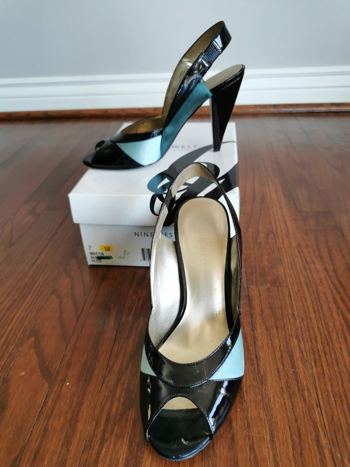 Nine West Green & Black Heels