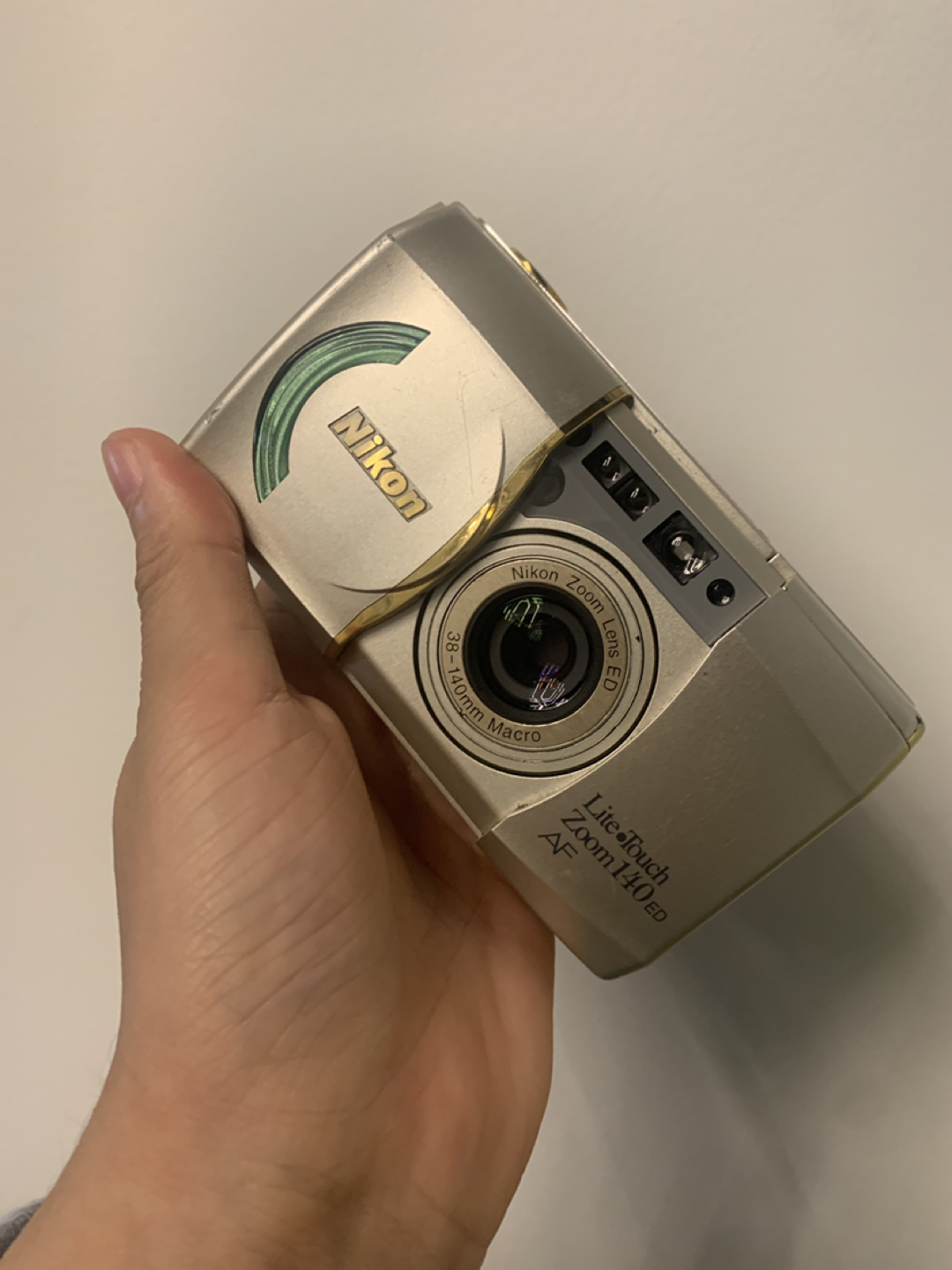 Nikon Lite Touch Zoom 140 ED AF image indicator(2)