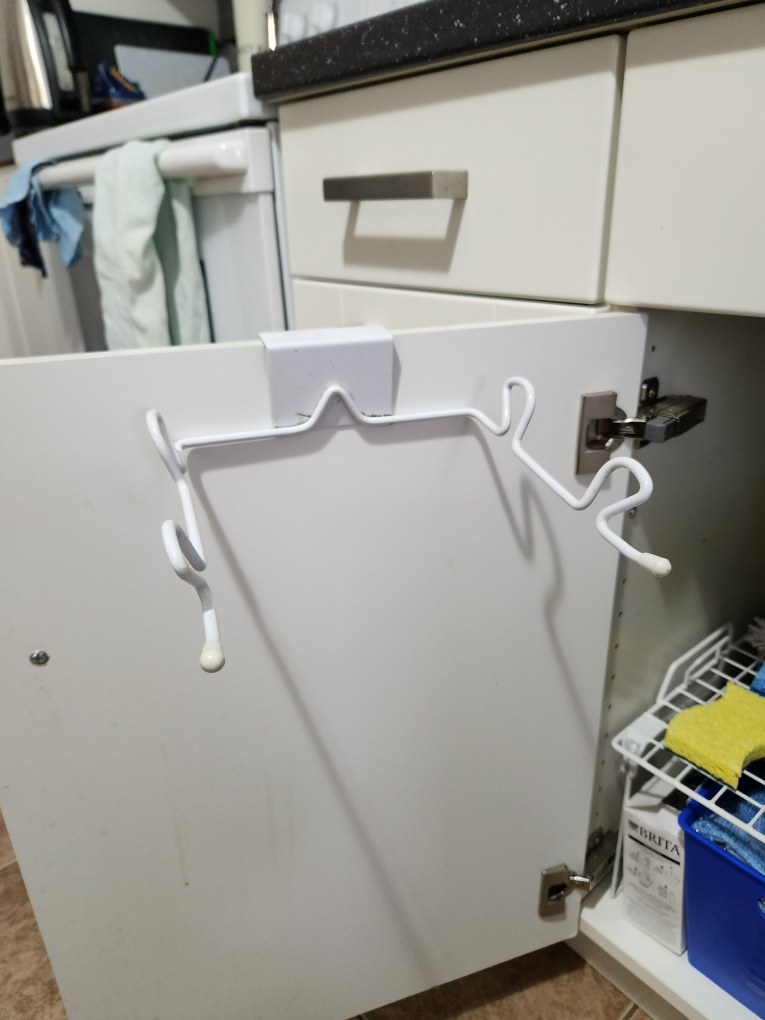 Over-door hanger for kitchen cabinets