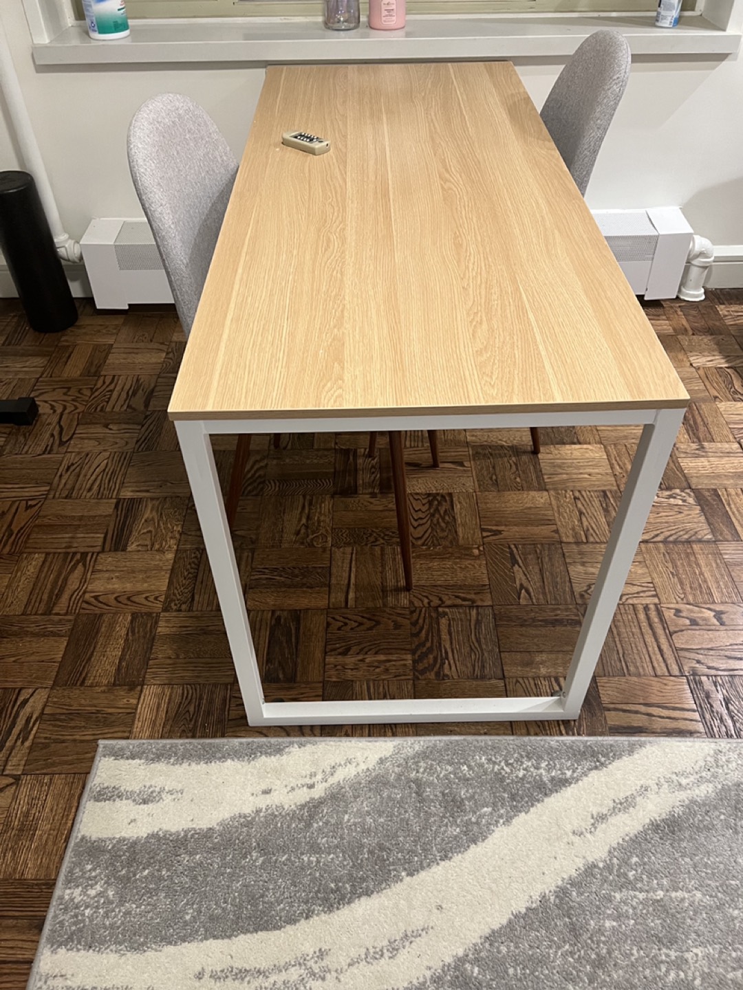 Desk/table - photo 3