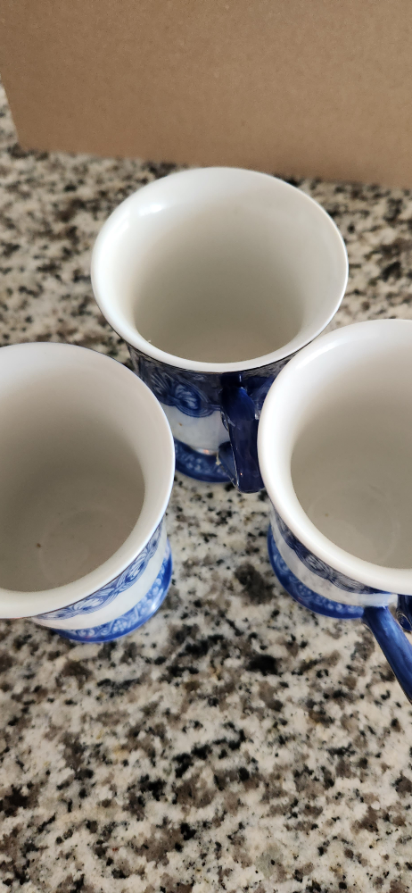 tea cups blue and white thumbnail
