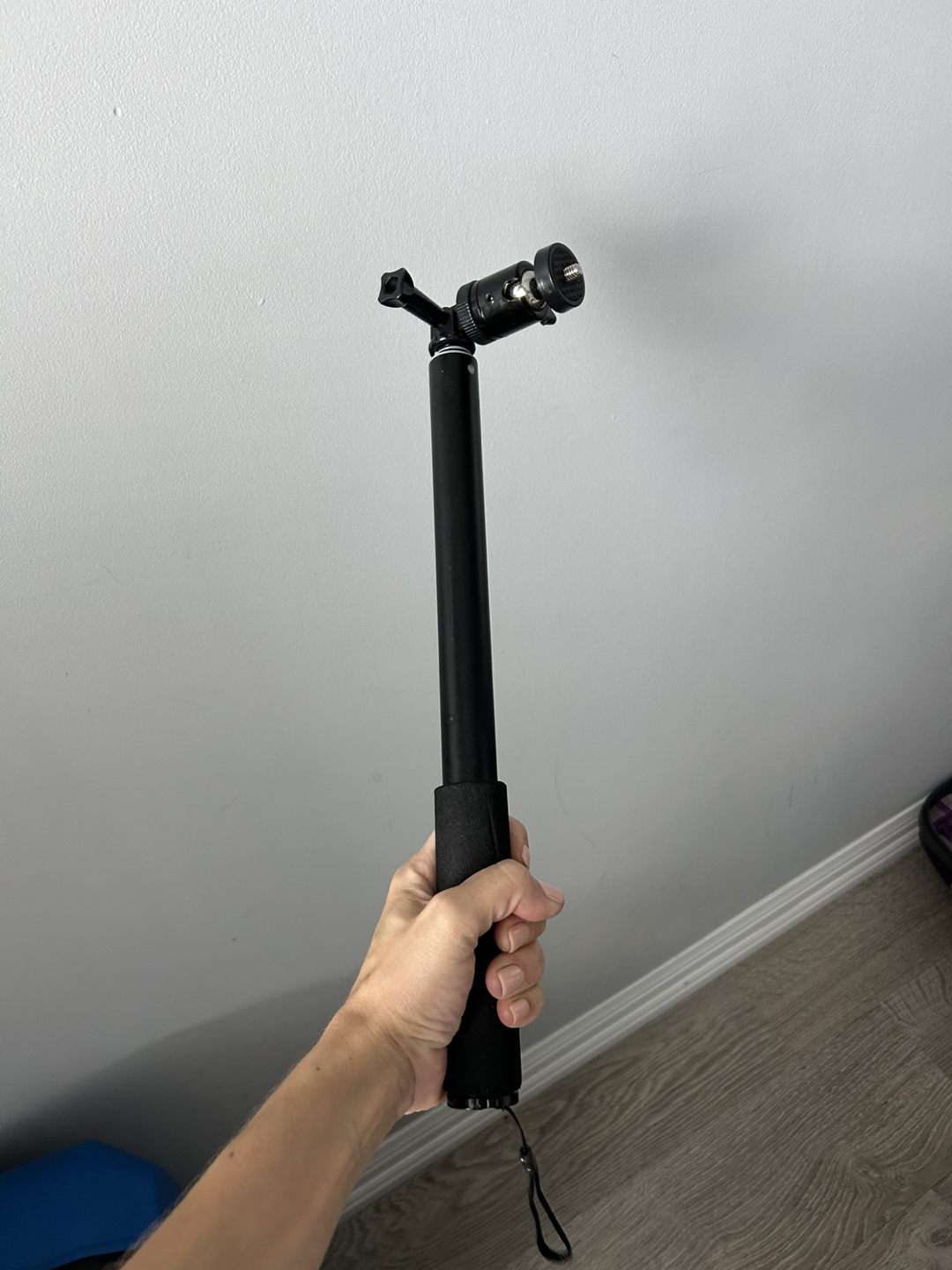 Selfie stick thumbnail
