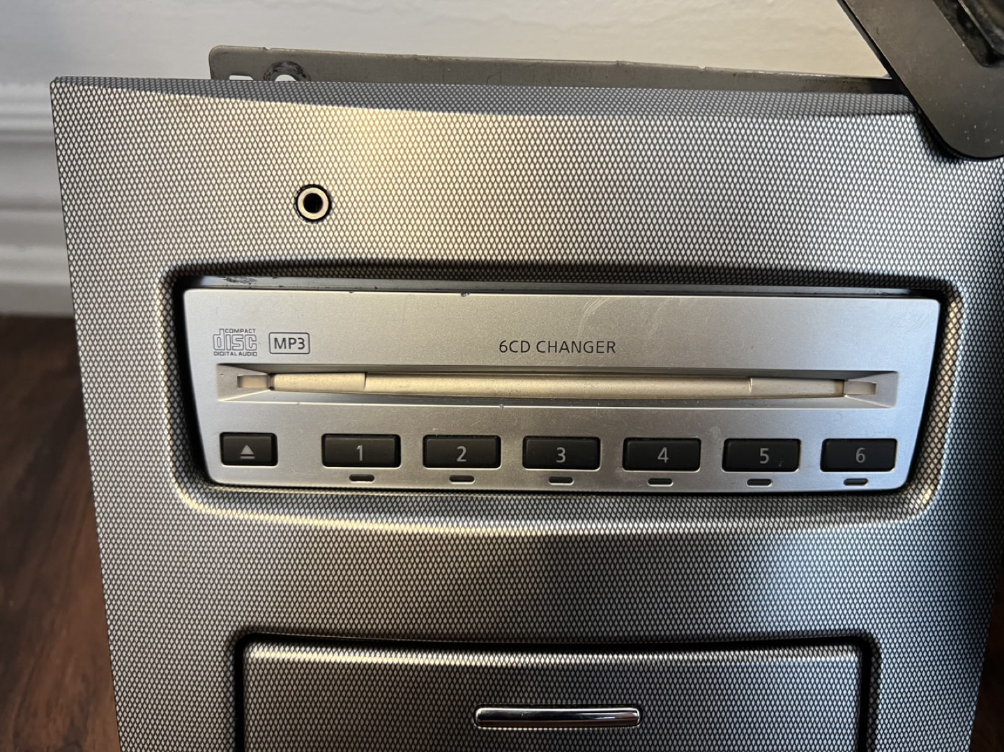 Nissan BOSE screen image indicator(6)