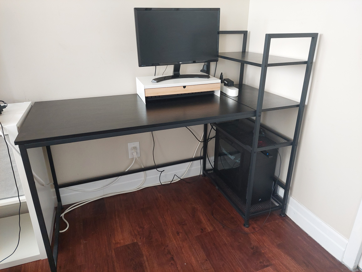 Moving sale - Desk thumbnail