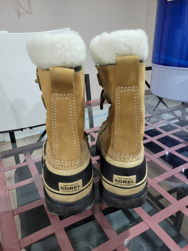 SOREL Caribou Winter Boots women's Size 6 - photo 3