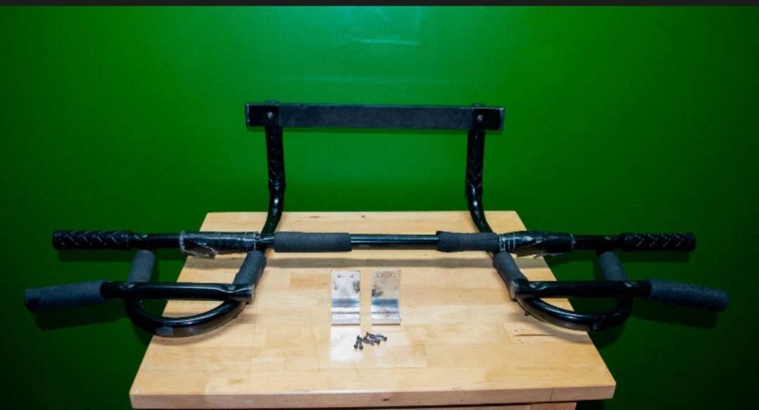 Heavy Duty Doorway Push Up / Chin Up Bar