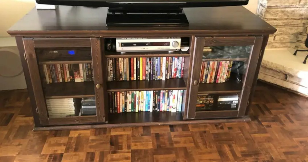 TV Stand / Media Console - photo 4