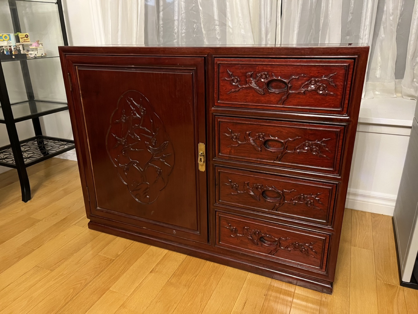 Red wood cabinet with glass display hutch - photo 3