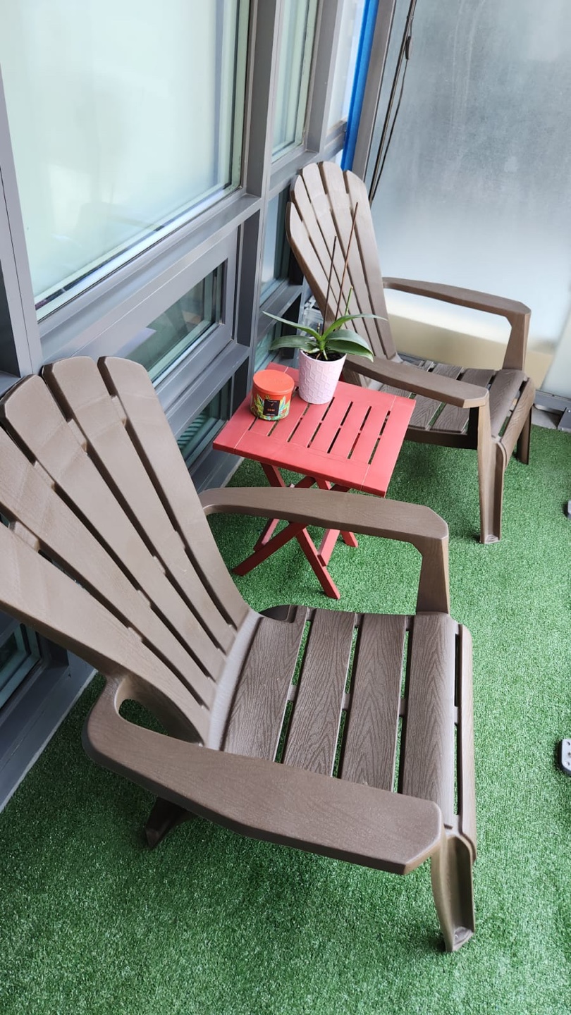 2 Outdoor chairs