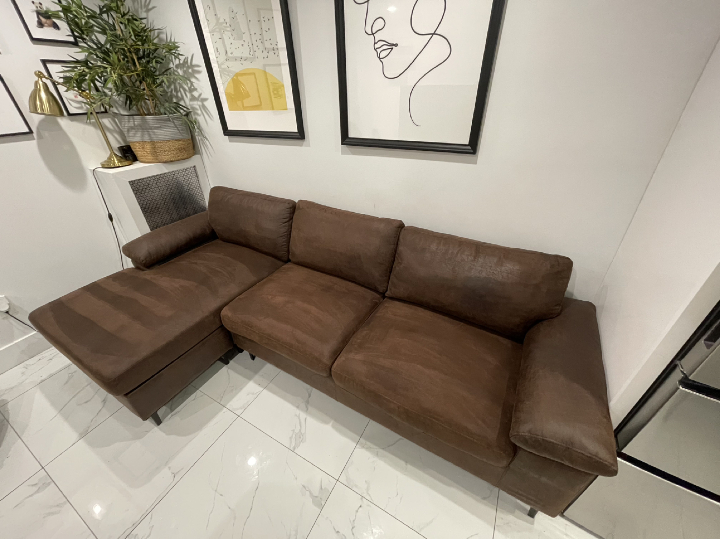 Faux leather sofa with chaise - photo 3