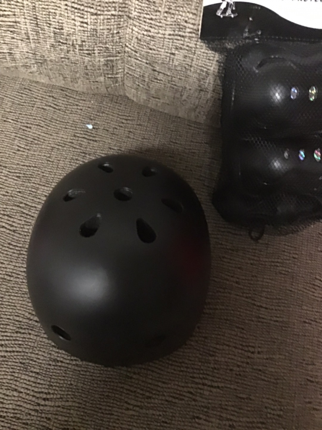 Toptry Helmet and Safety Pads 💰 thumbnail