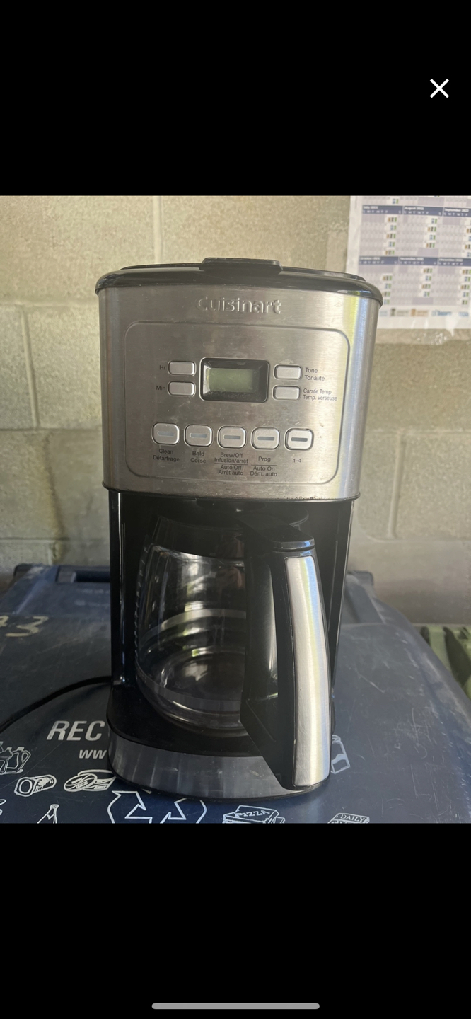 Cusinart coffee maker with carafe
