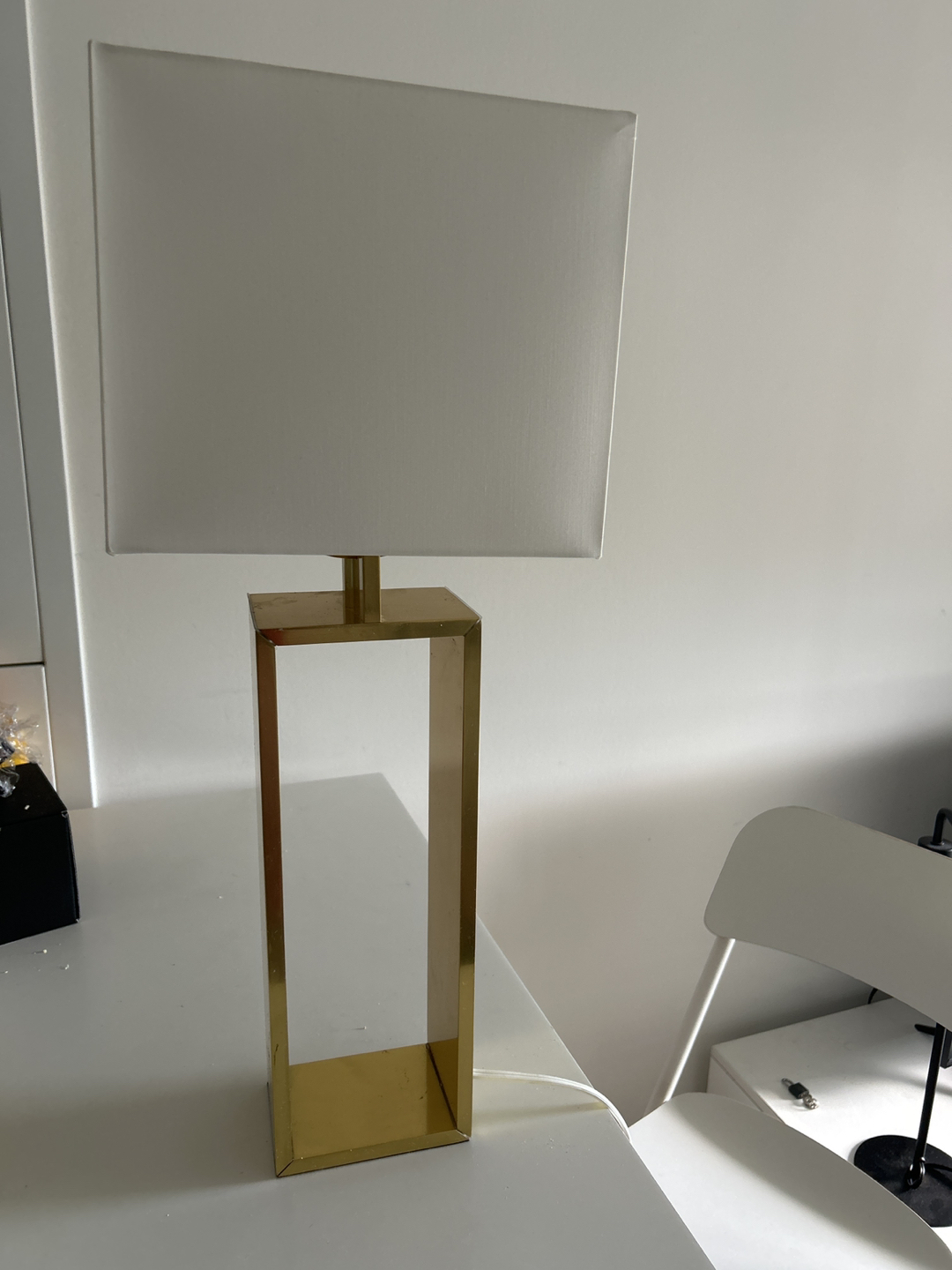 White lamp