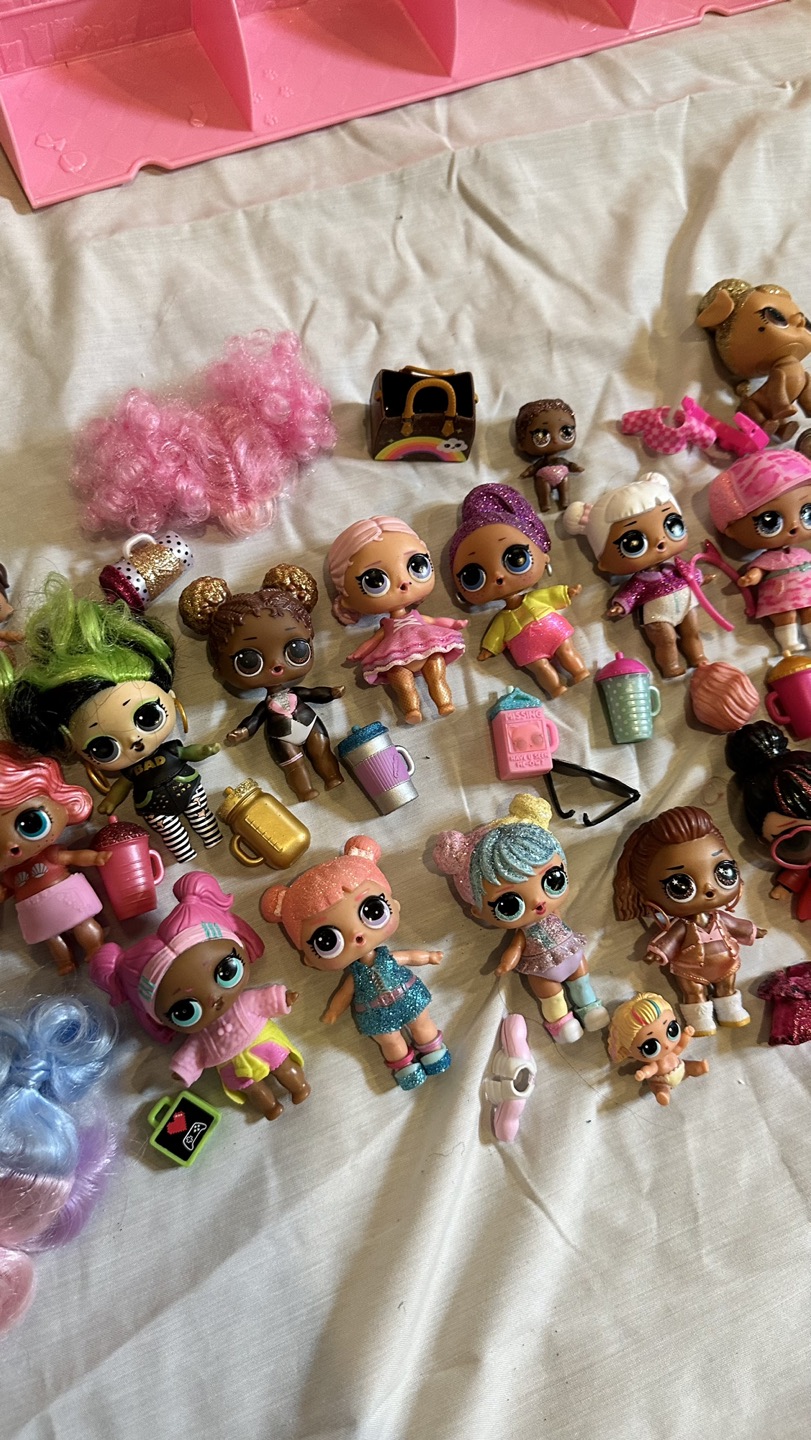 LOL dolls and accessories - photo 3