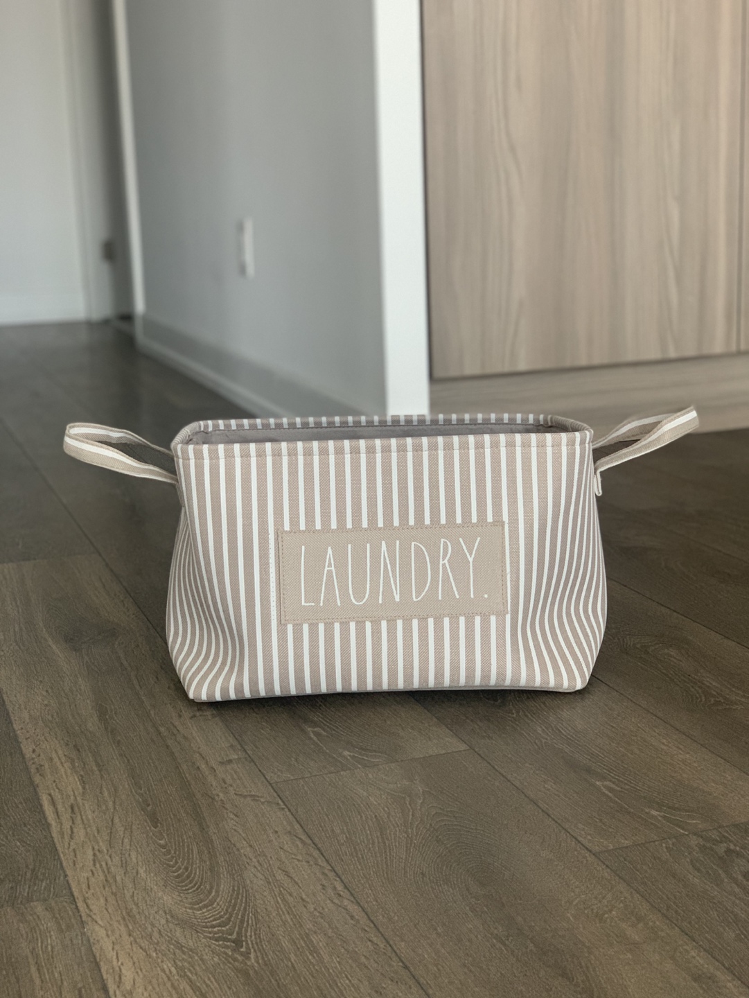 Laundry basket from Homesence beige MOVING OUT SALE