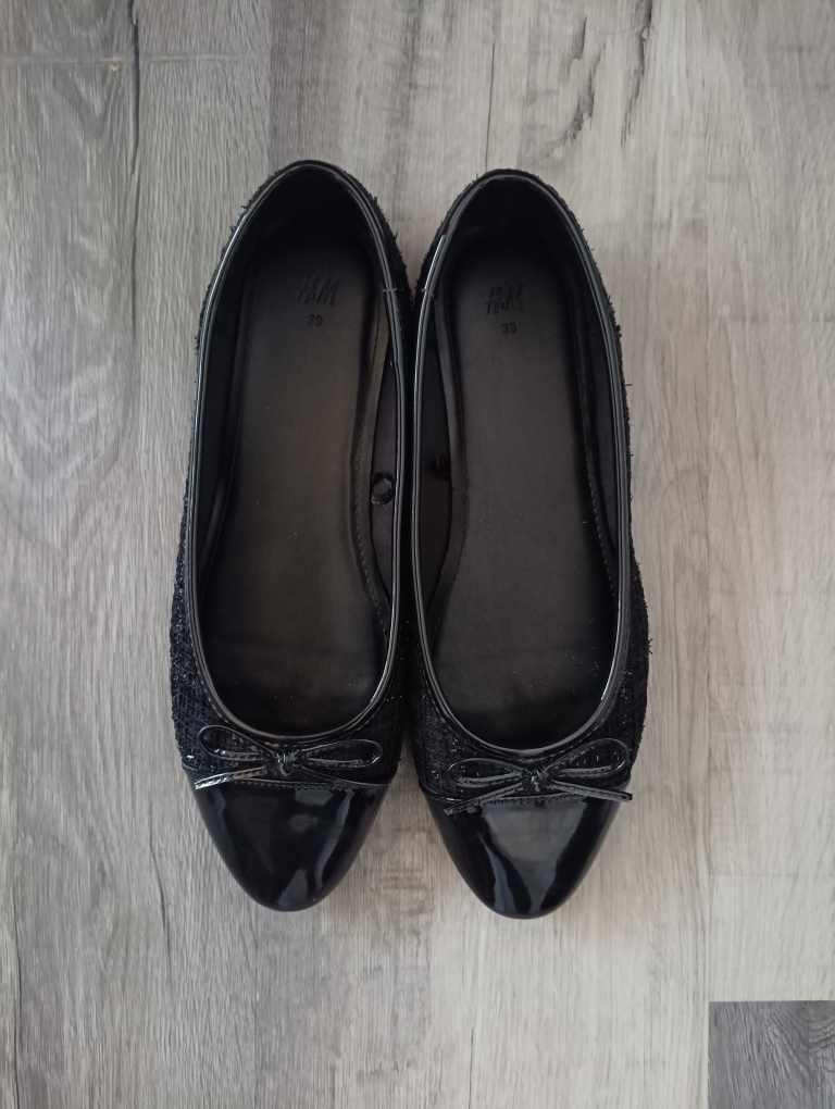 H&M Black Pumps size 39
