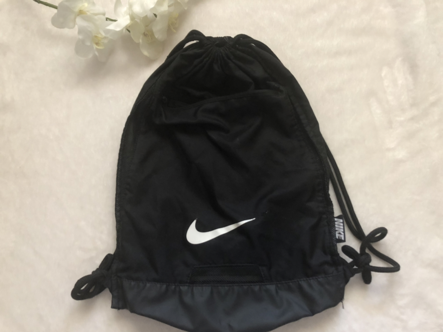 Nike drawstring bag