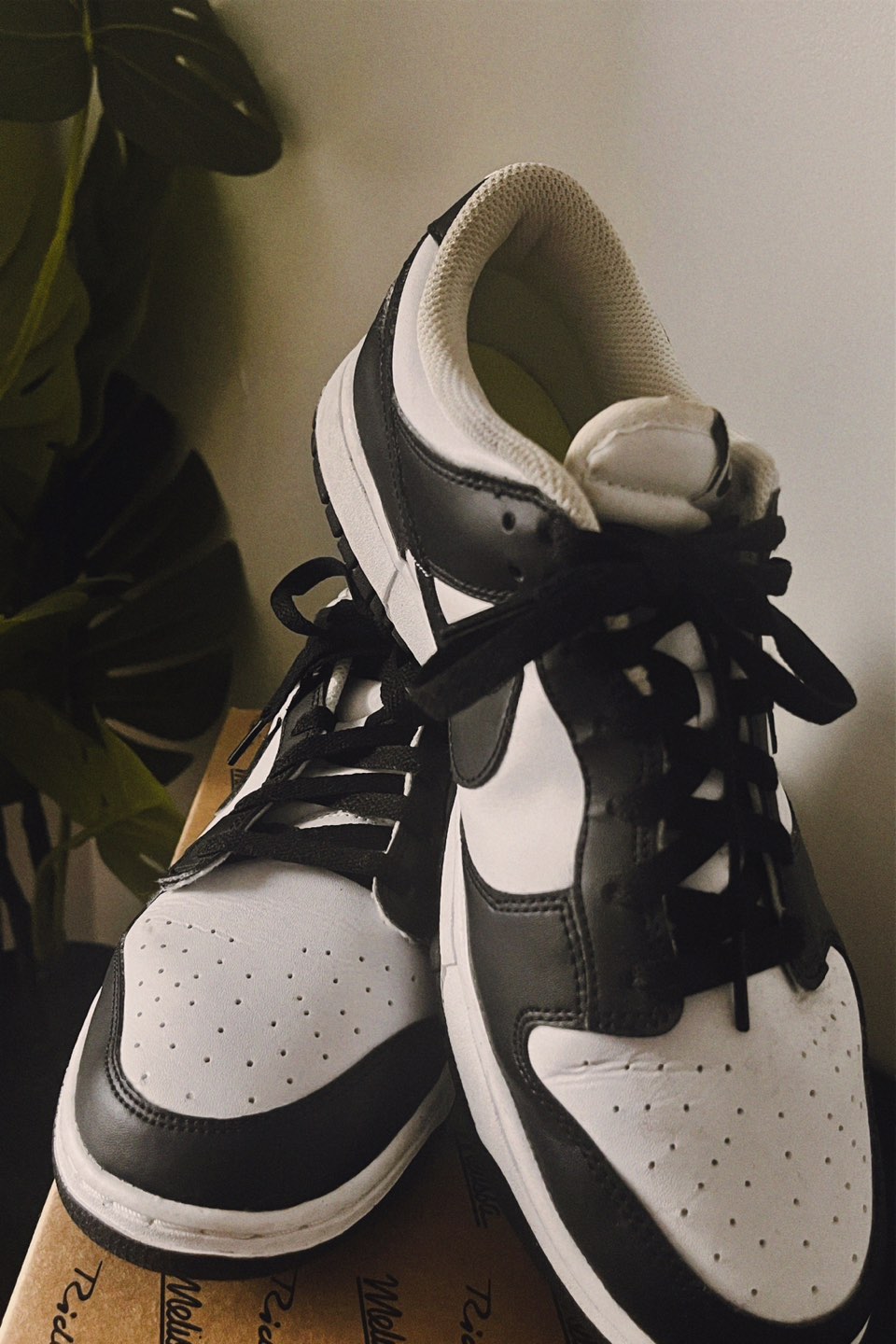 Nike Panda Dunk Low (Men’s 9, Women’s 10.5) - photo 2