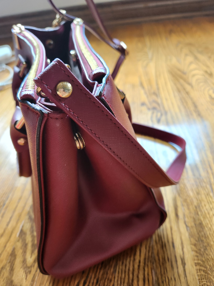 saffiano leather plus light blue bag image indicator(2)