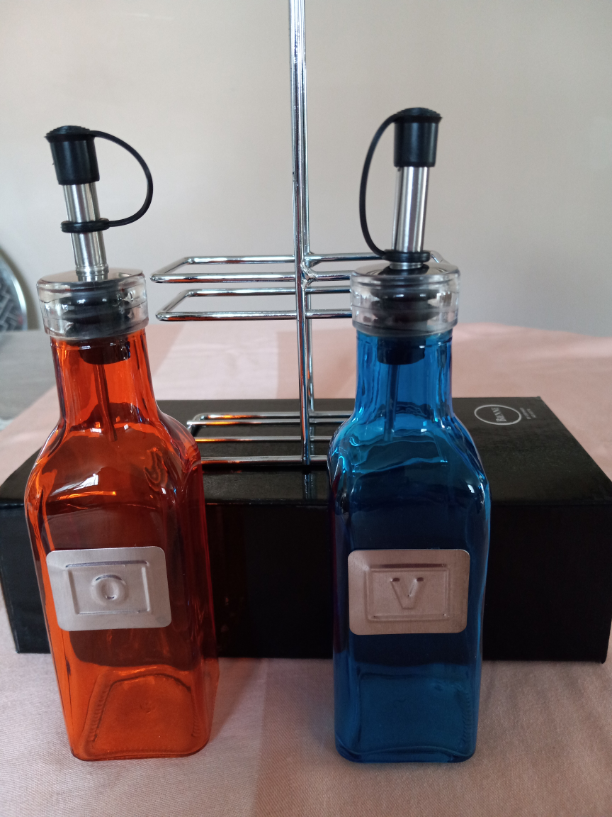 Oil & vinegar set BNIB image indicator(2)