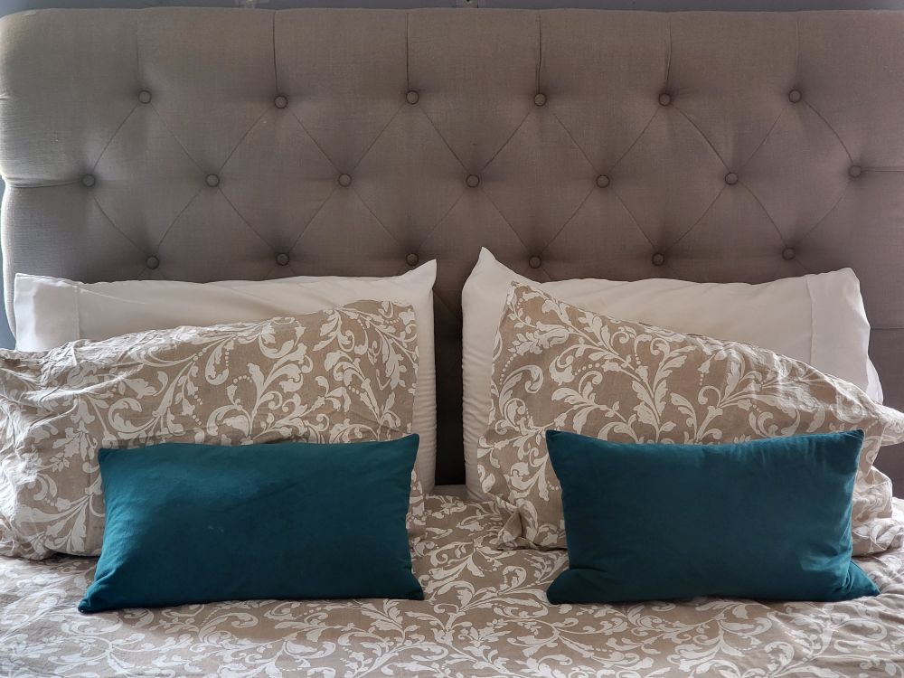 Tufted Queen bed
