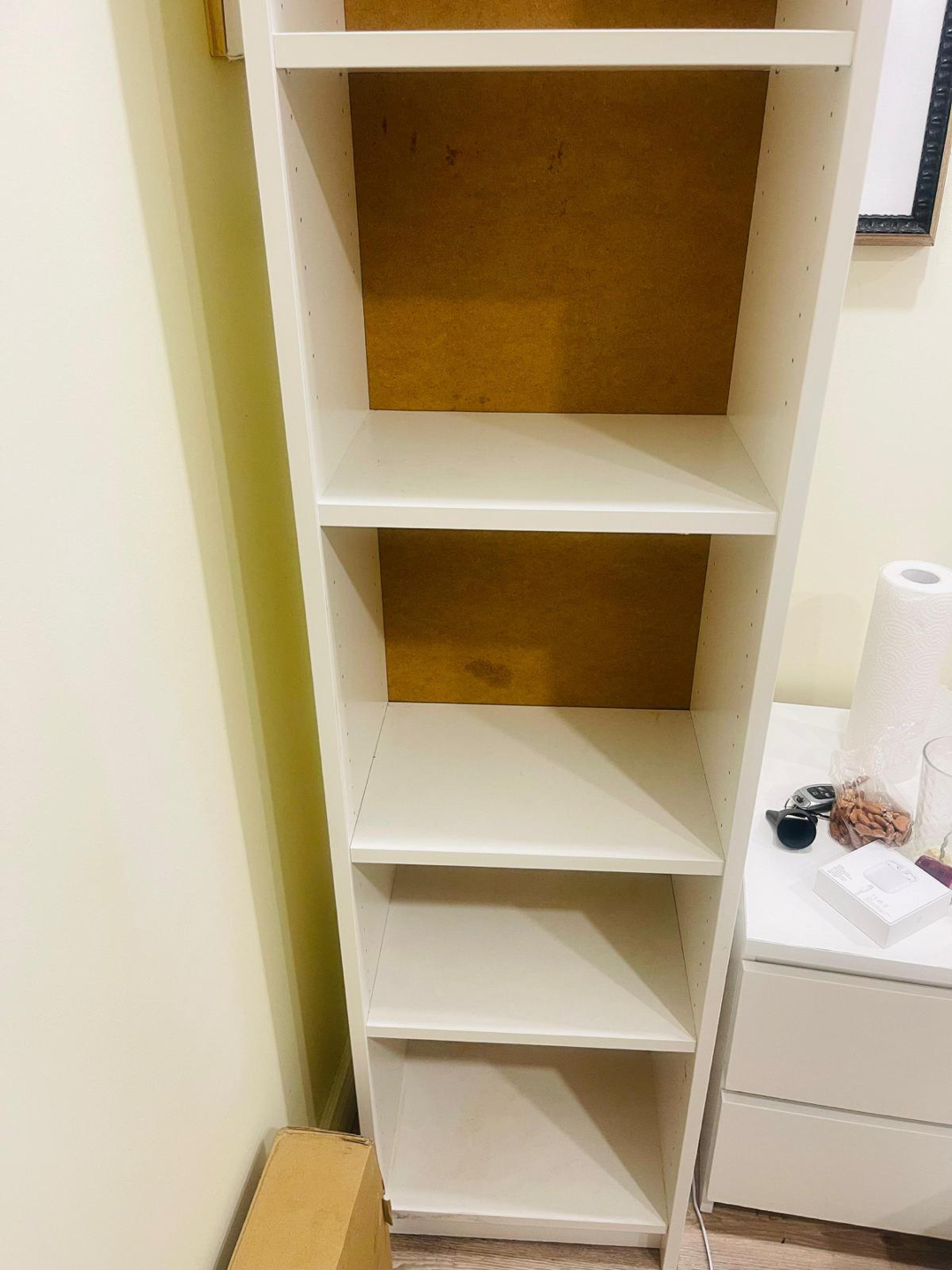 Storage cabinet