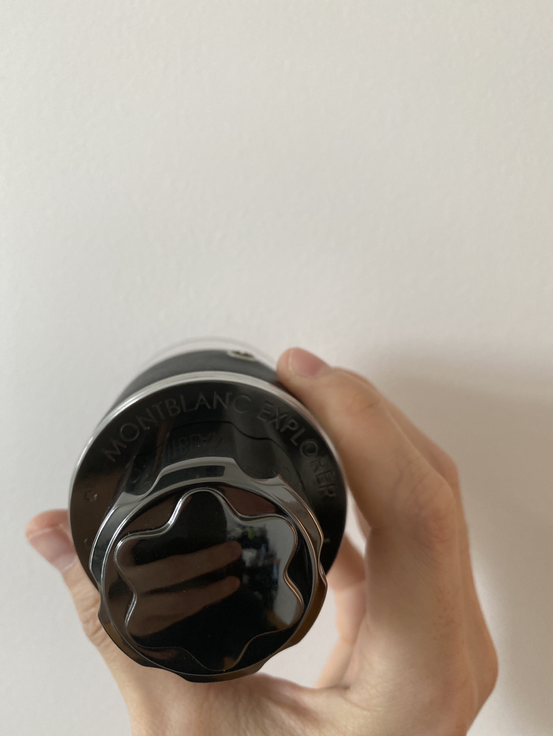 MontBlanc Cologne: Explorer image indicator(5)