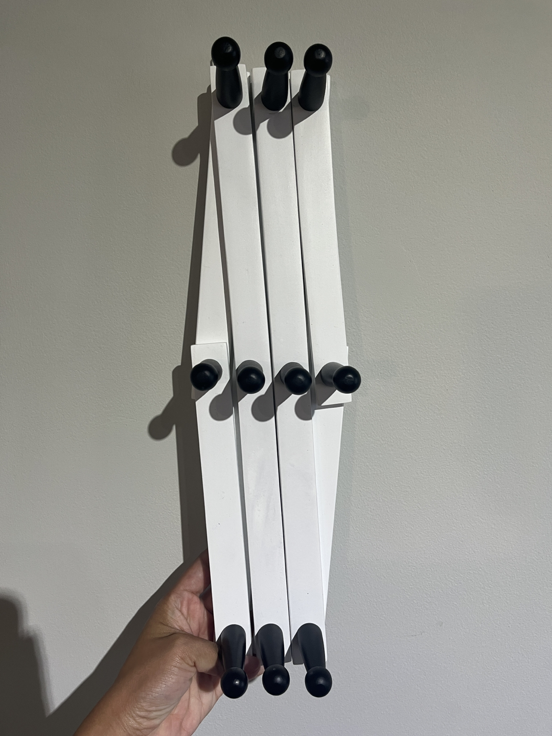 Wall hanger