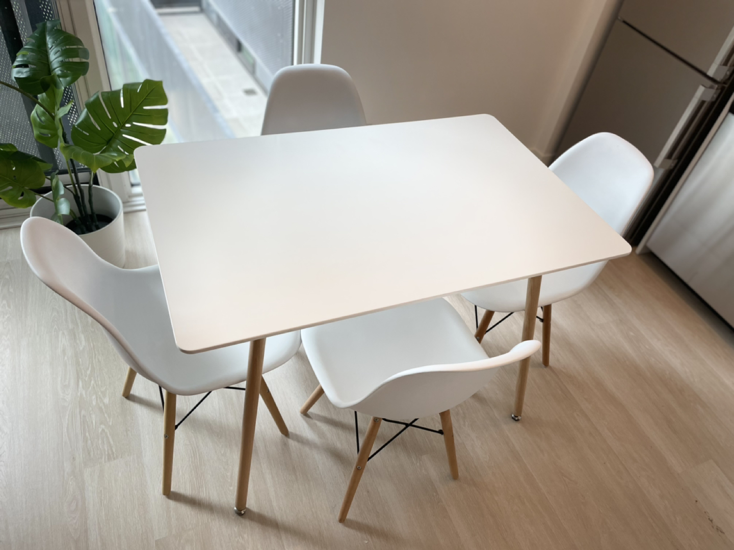 4- Person Dining Set (Rectangular table and 4 chairs) image indicator(6)