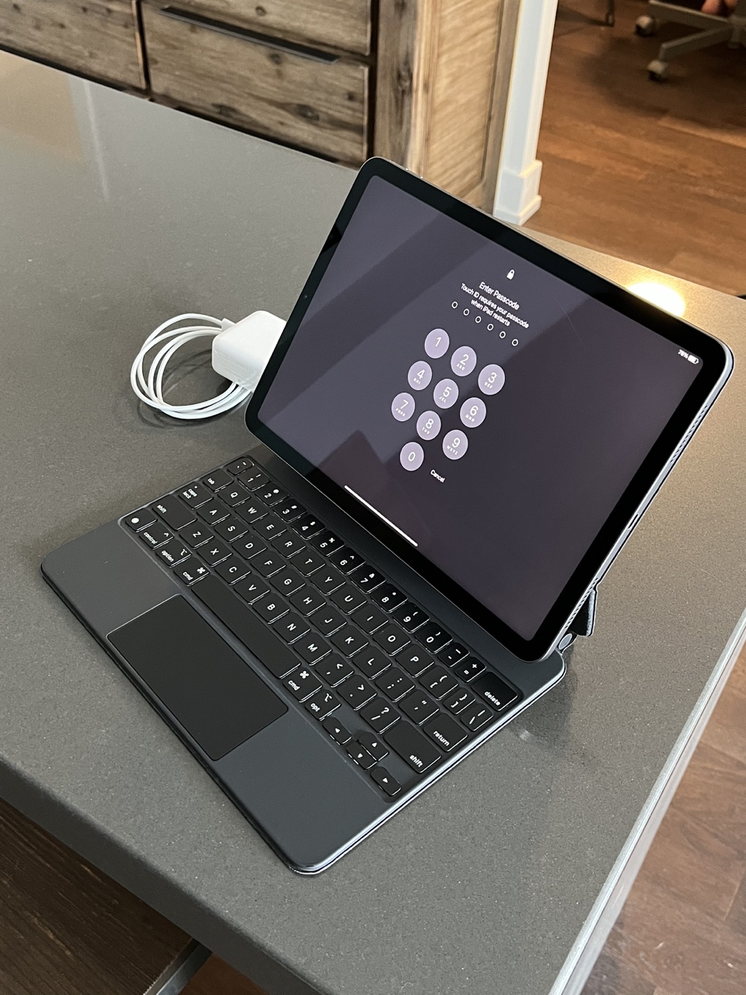 iPad Air (4th Generation) - photo 2