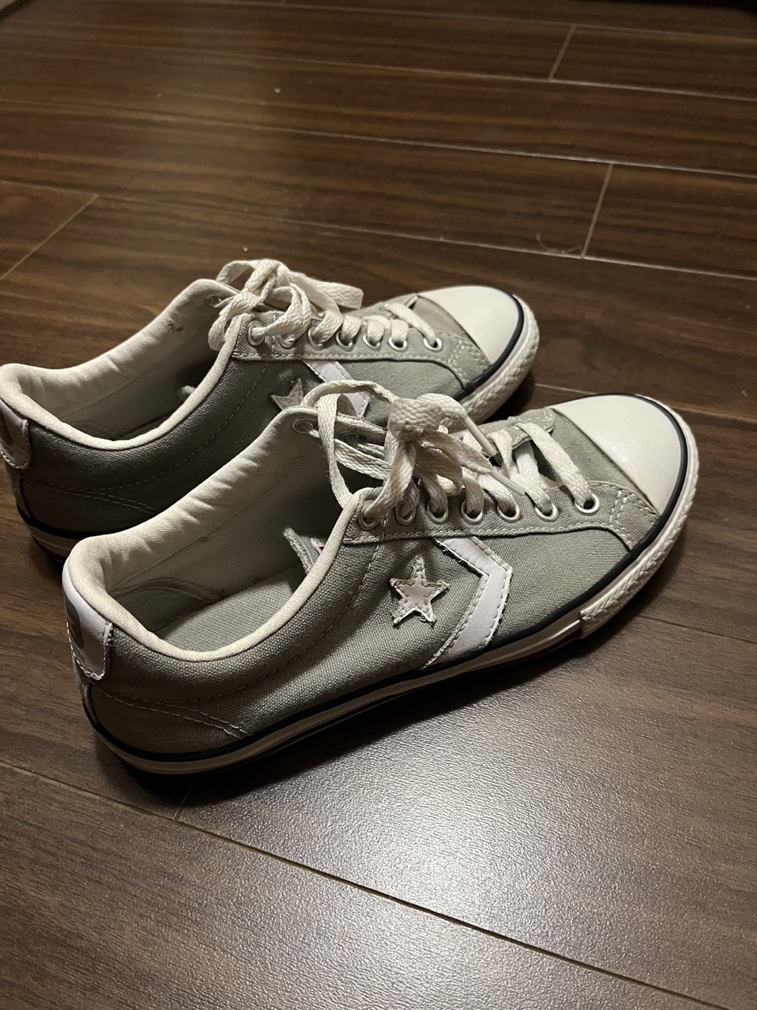 Converse Sneakers “$” image indicator(2)