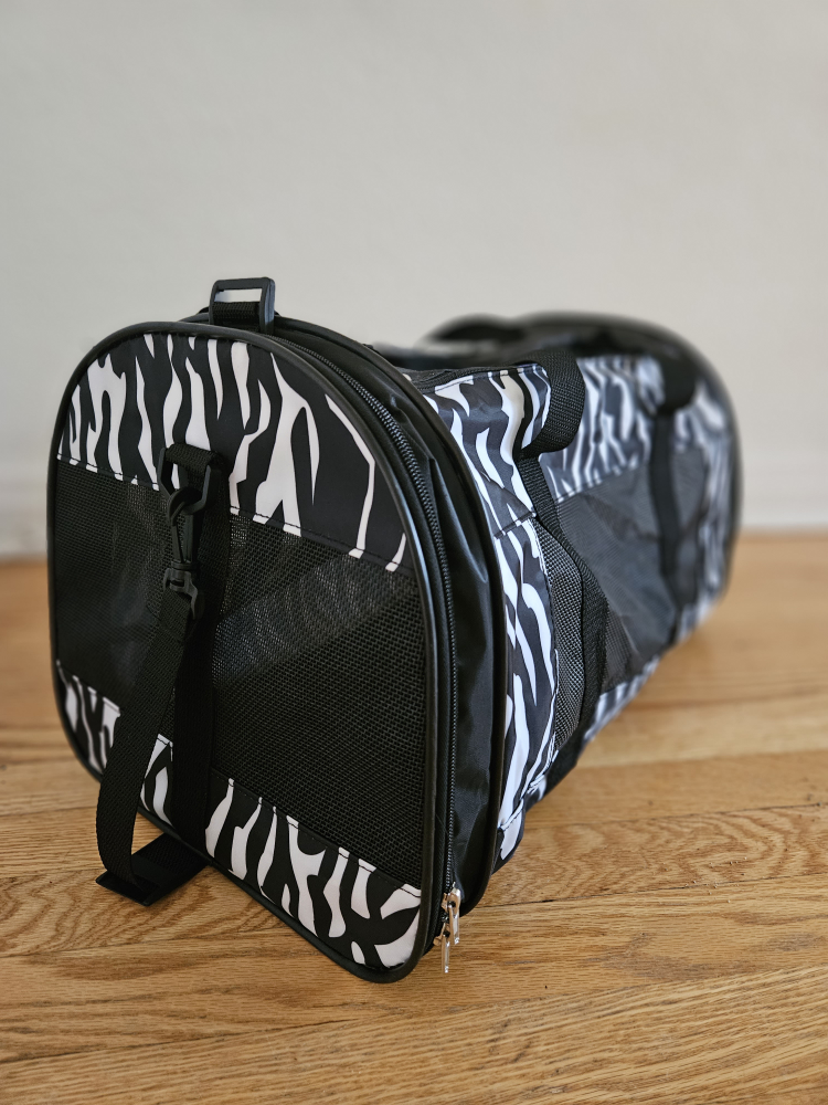 Cat carrier with sherpa mat thumbnail