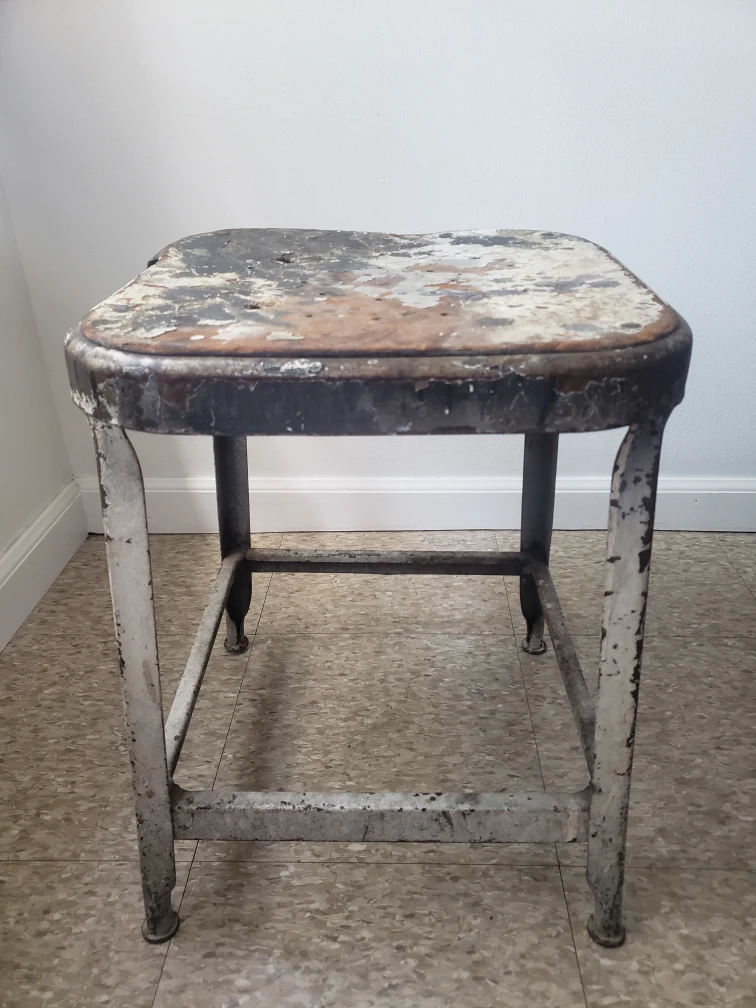 VINTAGE METAL SILVER STOOL - photo 2