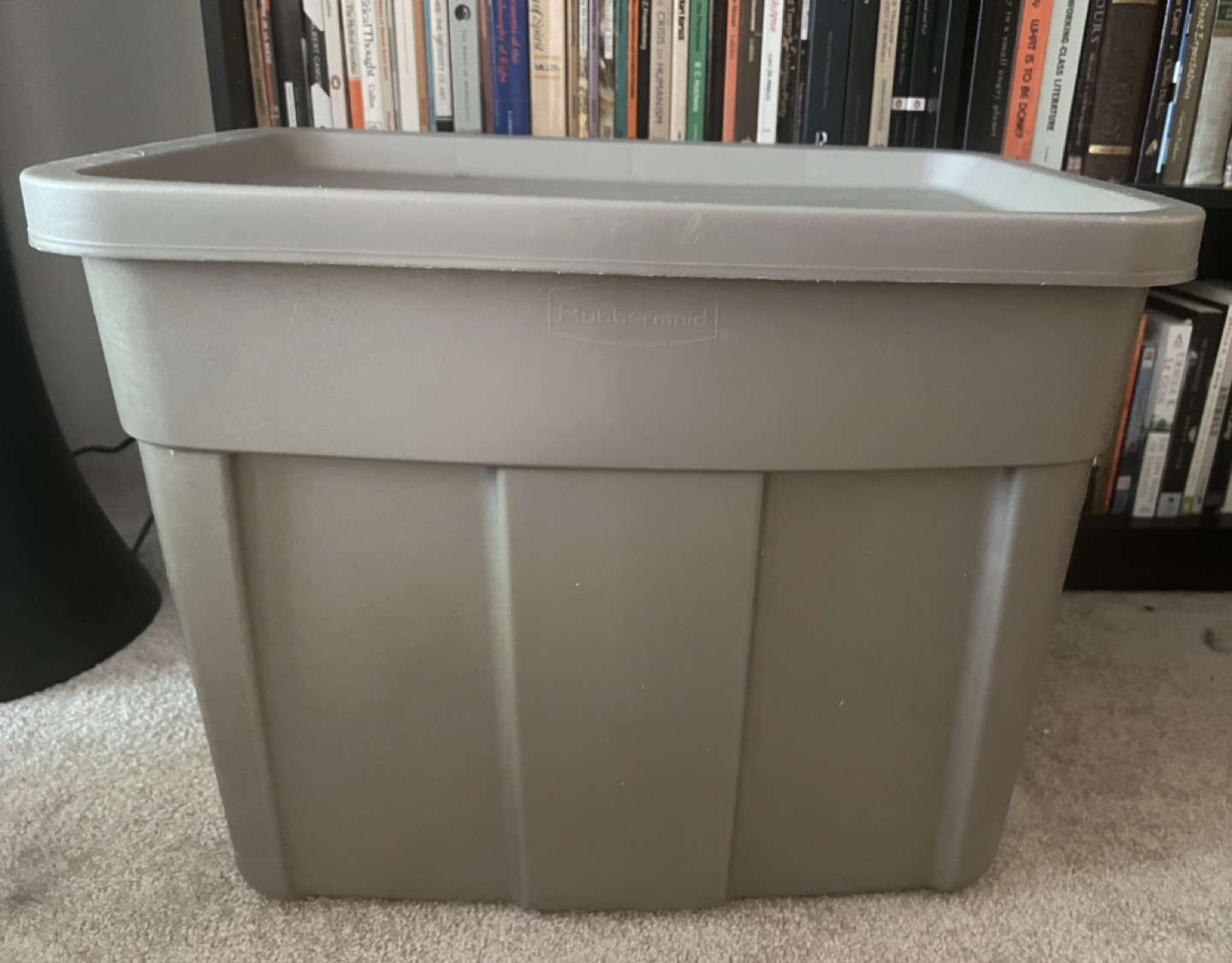 Rubbermaid Container